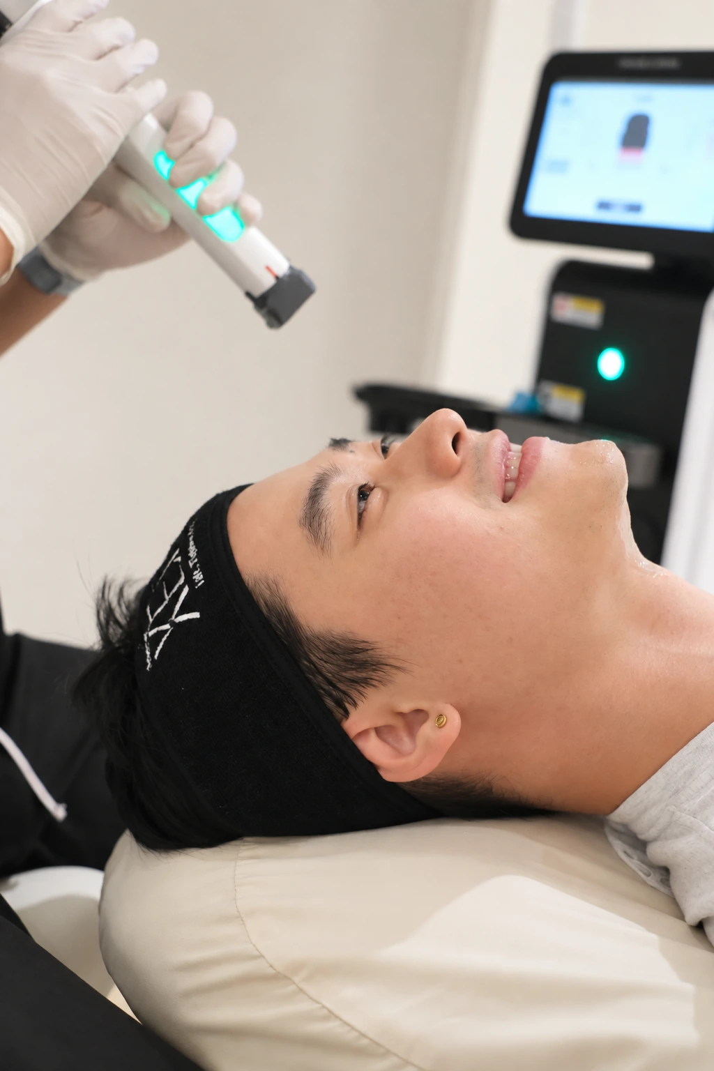 XERF care with the handpiece and treatment device visible